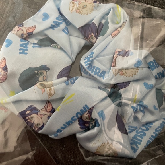 Demon Slayer Scrunchies set - Picture 3 of 5